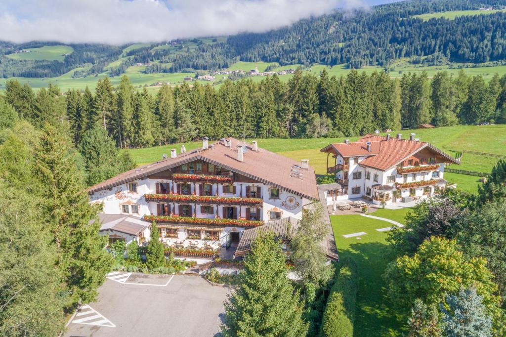 Hotel Hubertushof — Dobbiaco