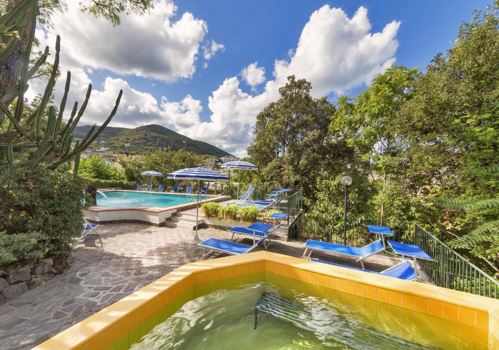 Hotel Vittoria — Ischia