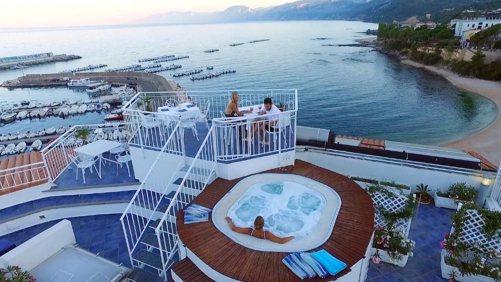 BUE MARINO Hotel & Roof Lounge