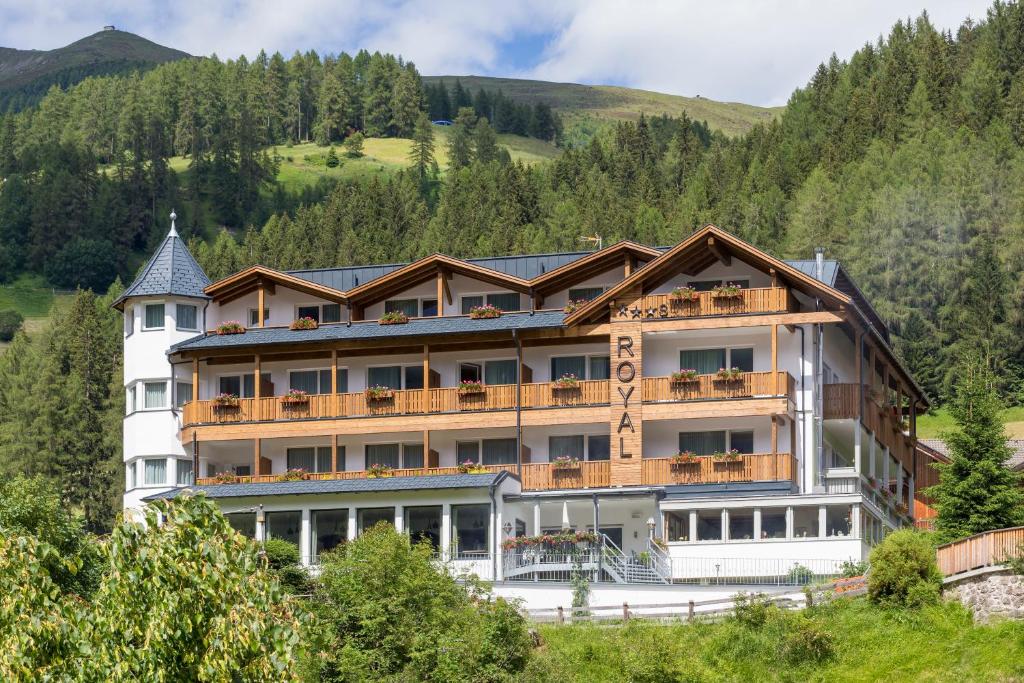 Hotel Royal — Sesto