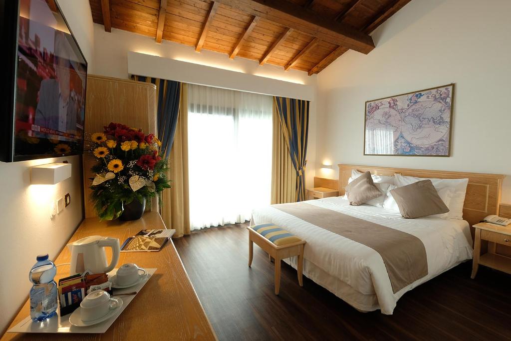 Hotel Orologio — Ferrara