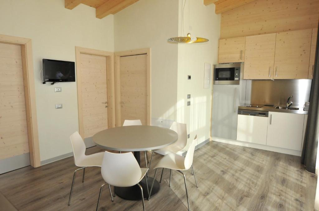 Bungalows Chalets Lago di Molveno — Molveno