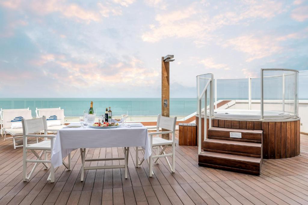T-Suite Hotel — Riccione