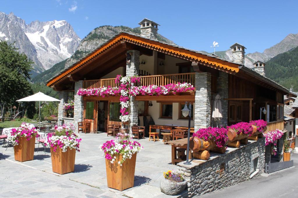 Hotel Lo Campagnar — Courmayeur