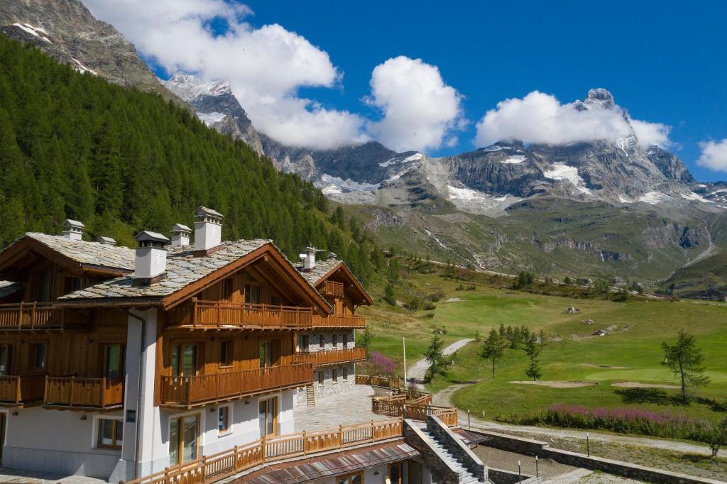 3 Chalets Aparthotel â Breuil-Cervinia