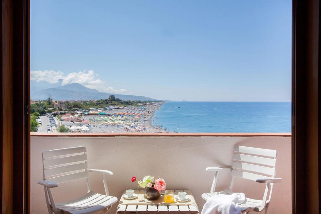 Grand Hotel De Rose — Scalea