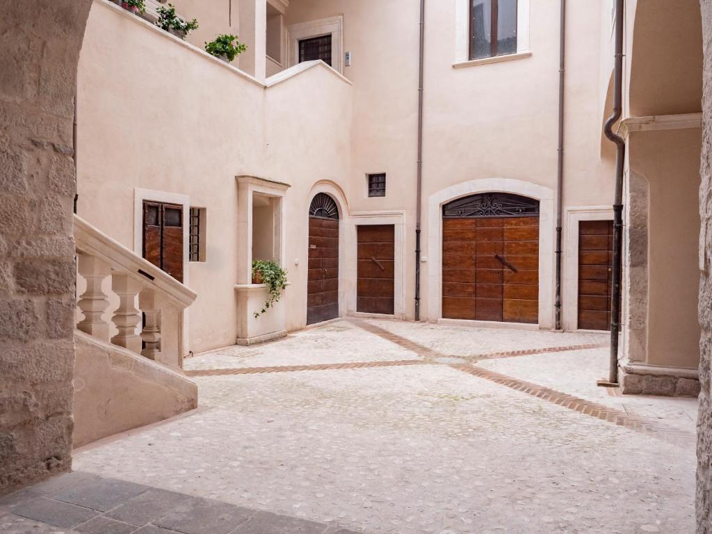 Palazzo dei Pavoni, Relais di Charme — LʼAquila