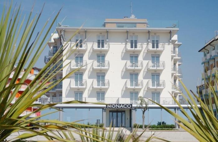 Hotel Monaco — Caorle