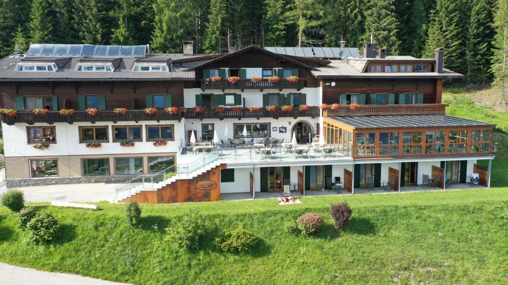 Alpenhotel Ratsberg 1650m — Dobbiaco
