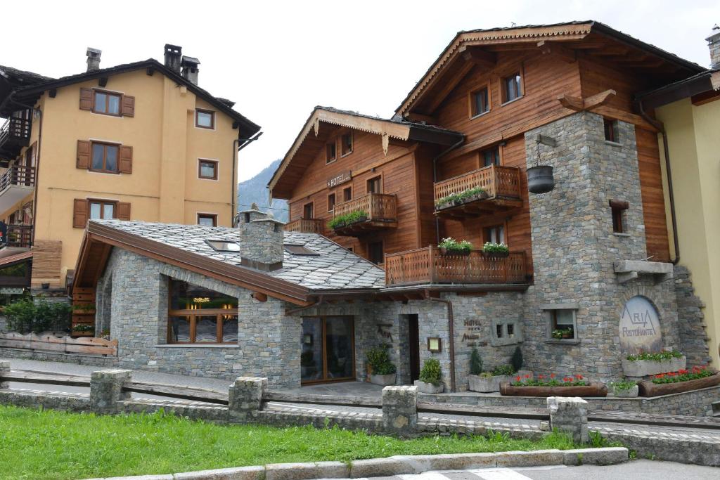 Hotel Maison Saint Jean — Courmayeur