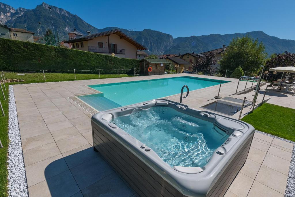 Hotel Lucia — Levico Terme