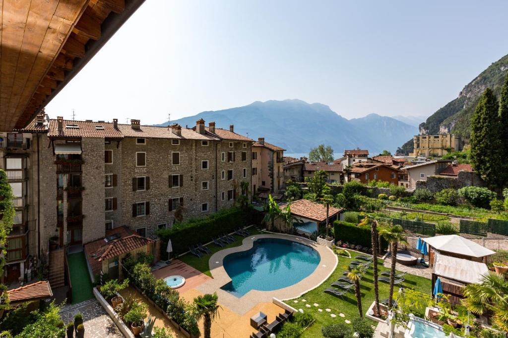 Hotel Canarino — Riva del Garda