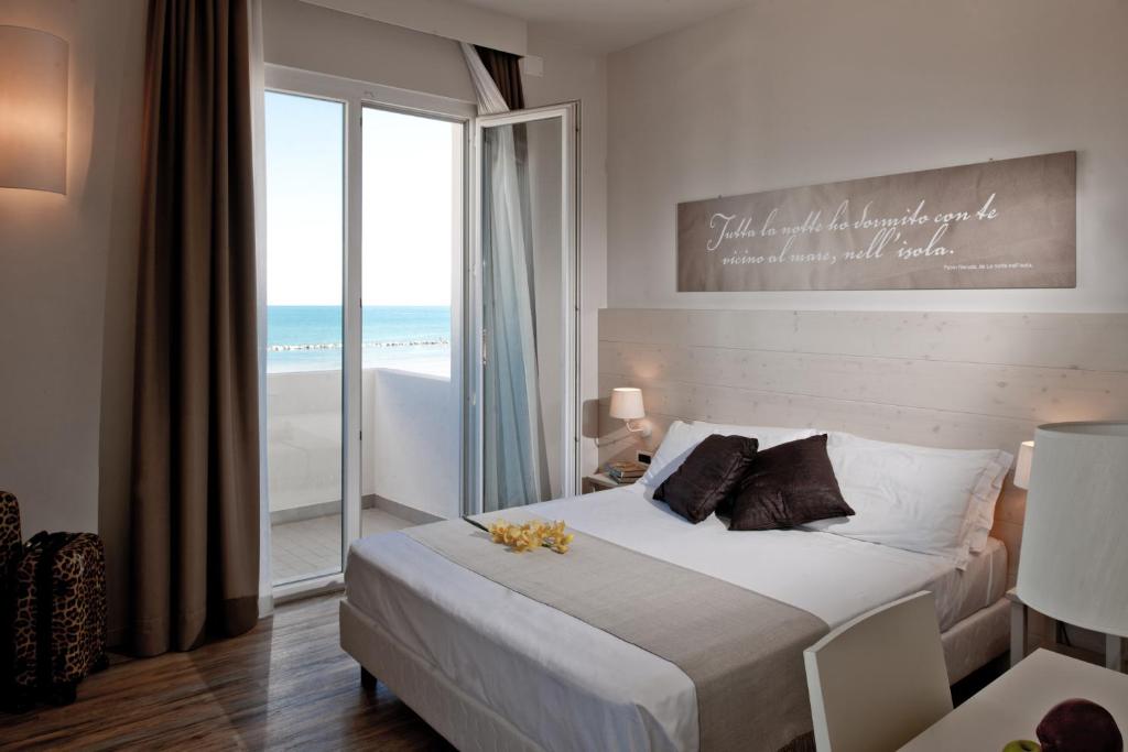 Hotel Universal — Senigallia