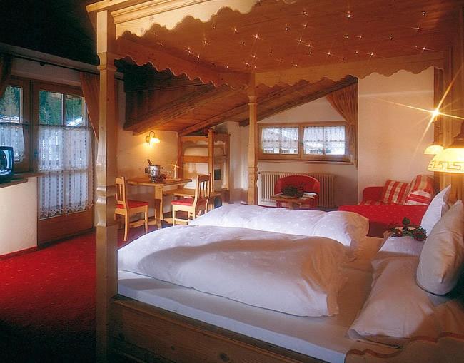 Hotel Garni San Nicolò — Pozza di Fassa
