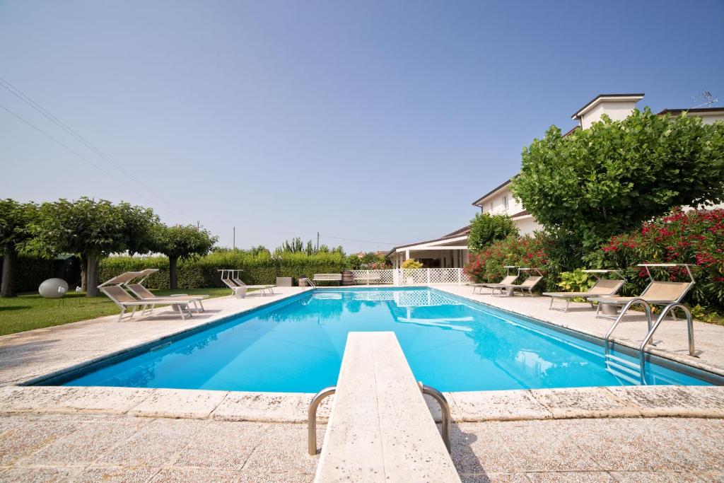 Hotel Country House La Radice — Civitanova Marche