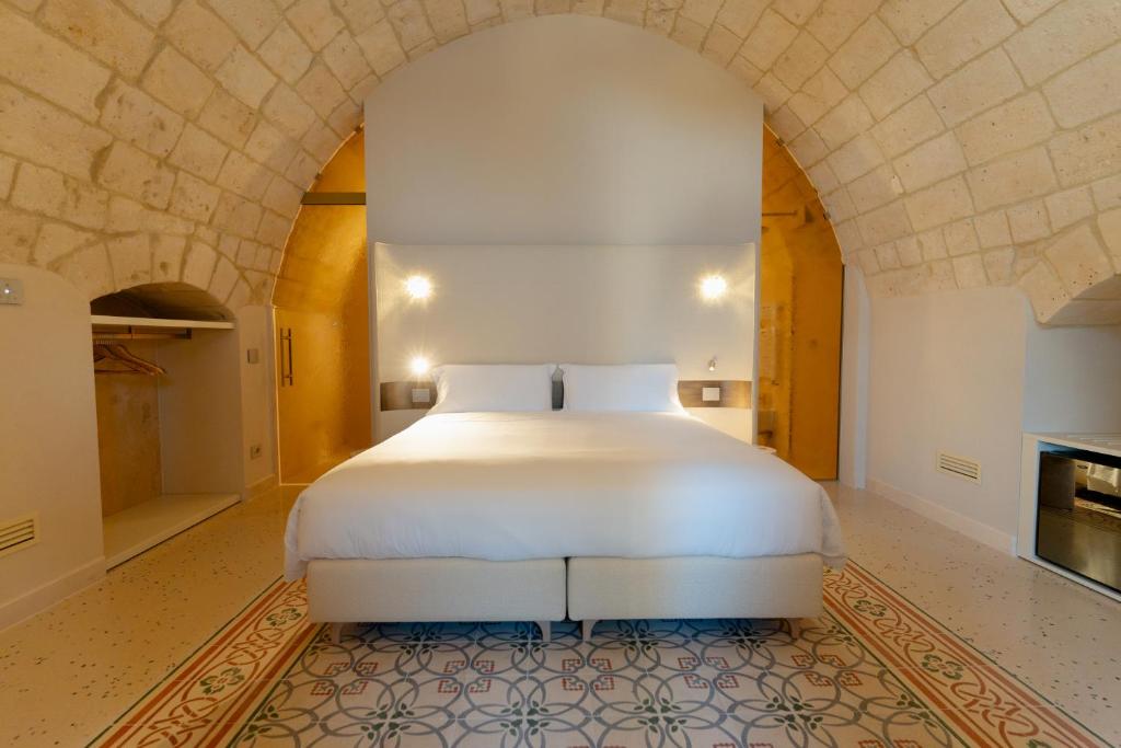 Palazzo Del Duca Hotel & Restaurant — Matera